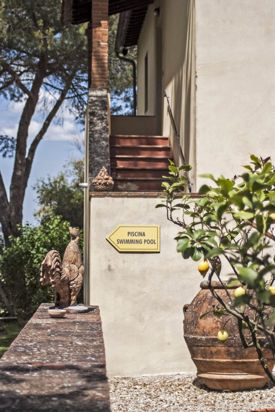 Facade/entrance, Decorative detail, Swimming pool