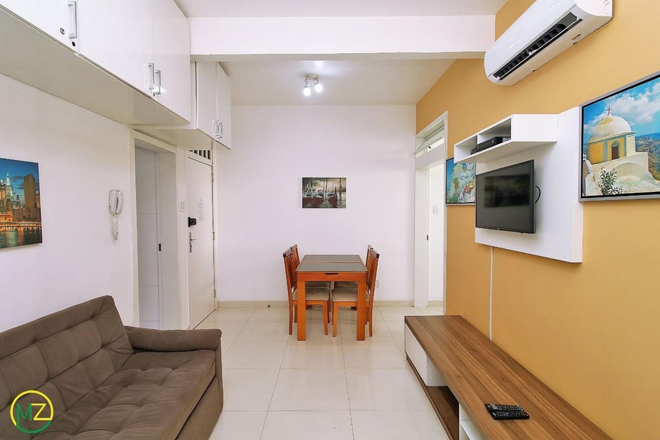 Nice 2 bedrooms for 6 people on the beach block Apartment in Rio de Janeiro