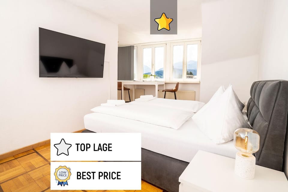 TV and multimedia, Photo of the whole room, Bedroom