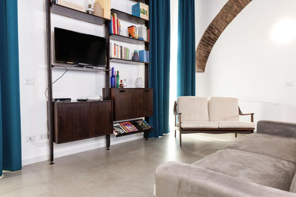 TV and multimedia, Living room, Seating area