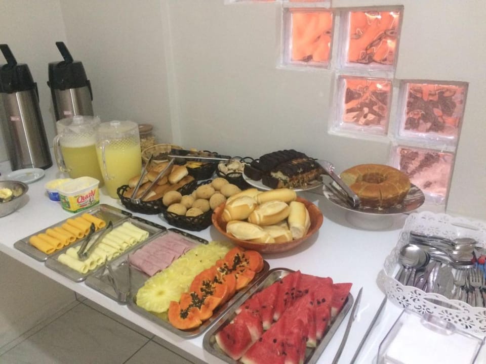 Food close-up, American breakfast, Alcoholic drinks, Non alcoholic drinks