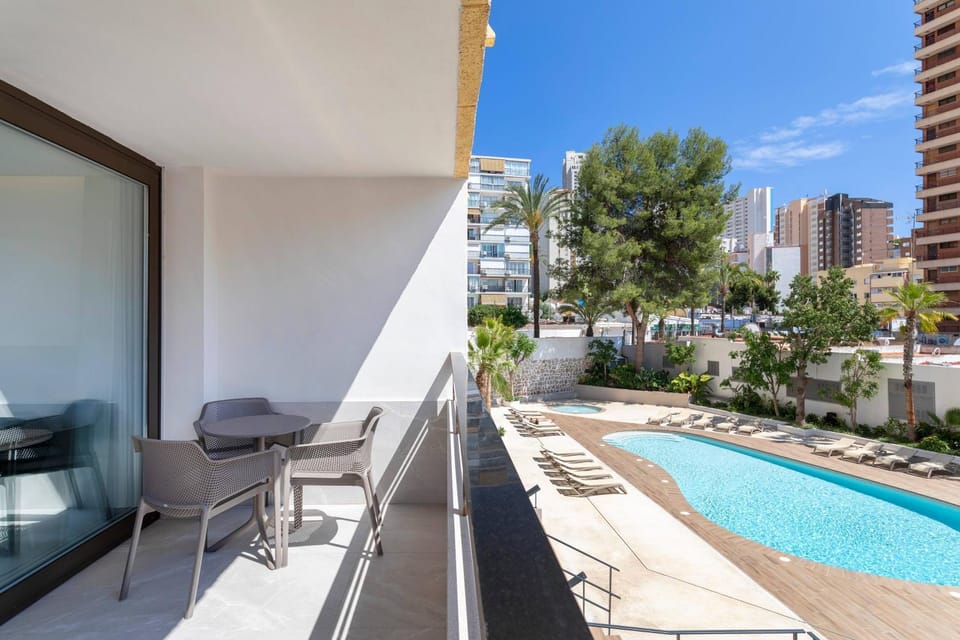 Hot Tub, View (from property/room), Balcony/Terrace, Swimming pool