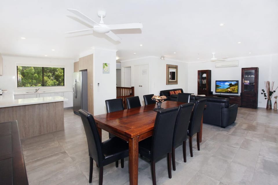 8 Springfield Avenue House in Coolum Beach
