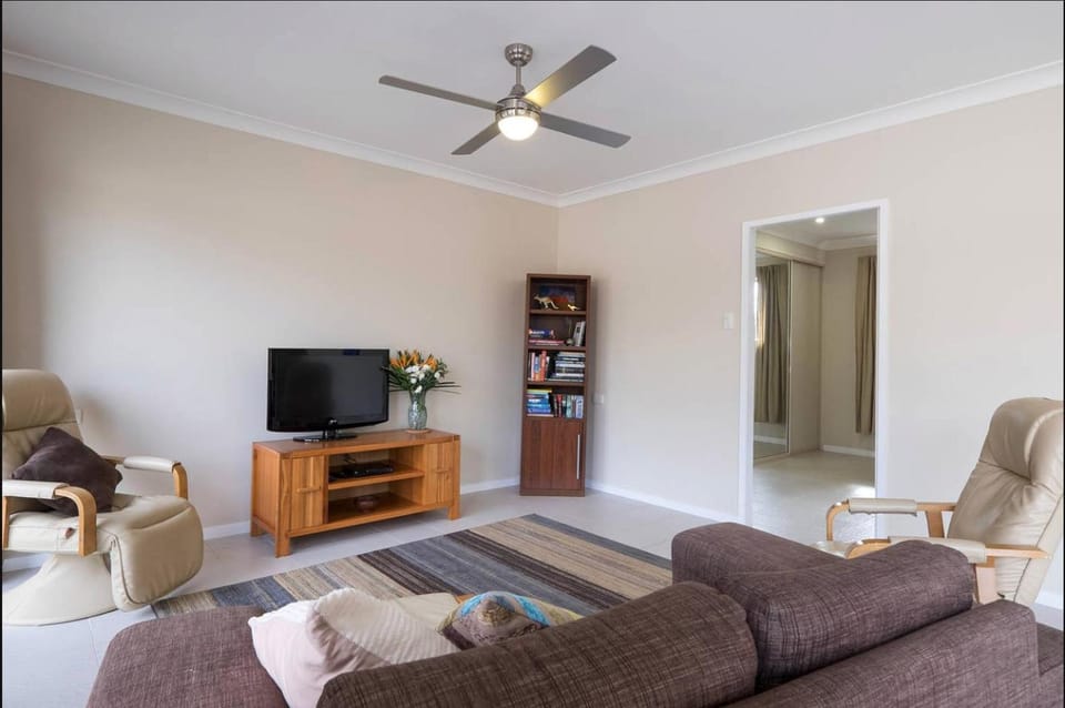 Living room, Business facilities