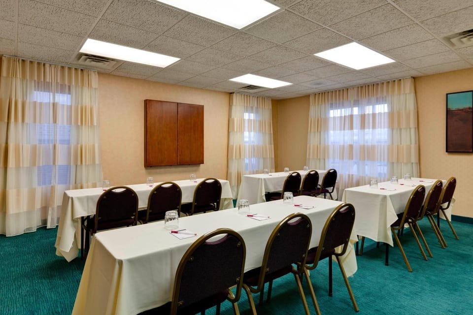 Meeting/conference room