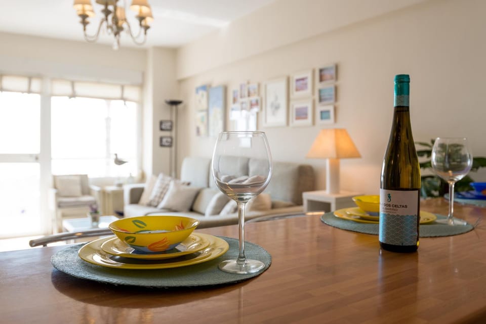 Living room, Decorative detail, Seating area, Dining area