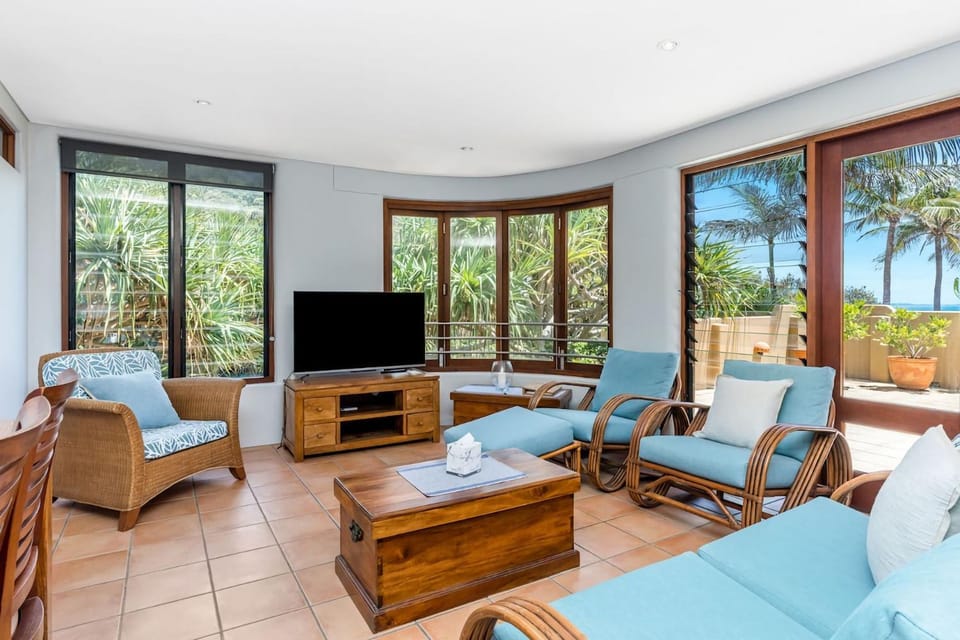 Beach Bound 1-9 Marine Parade, Wategos Beach House in Byron Bay