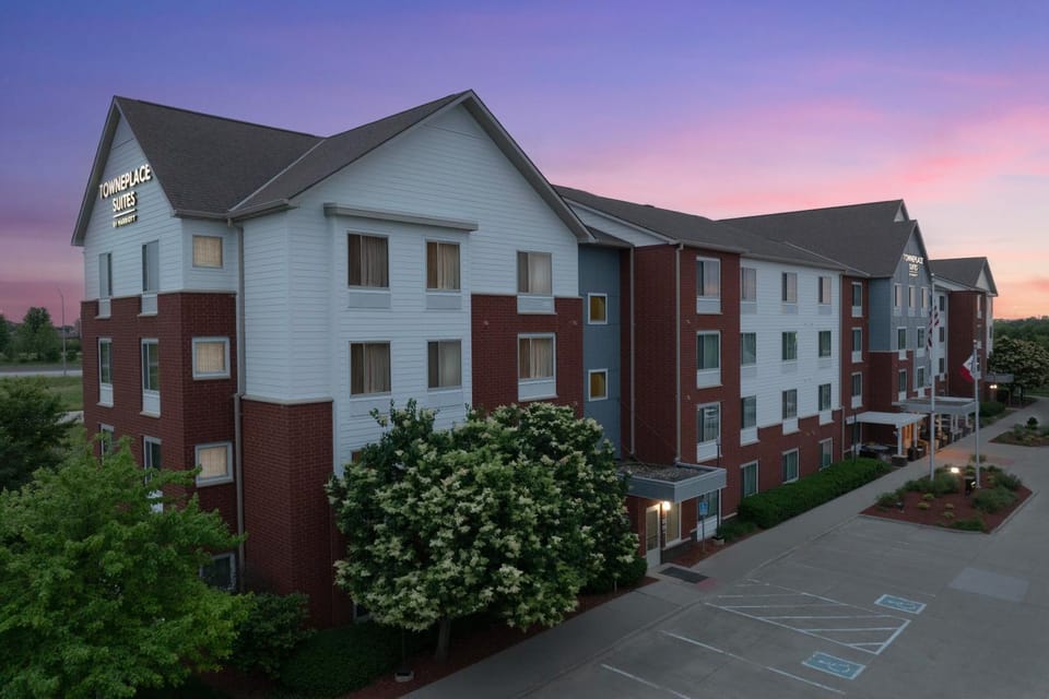 Property building, Garden view, Area and facilities, Sunset, fireplace, air conditioner