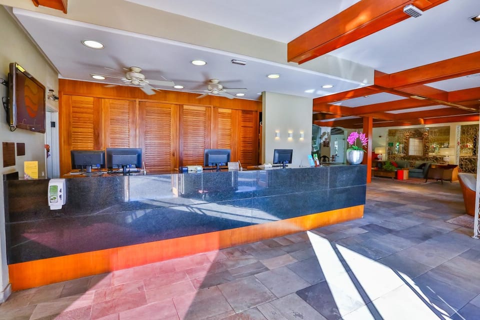 Day, Lobby or reception
