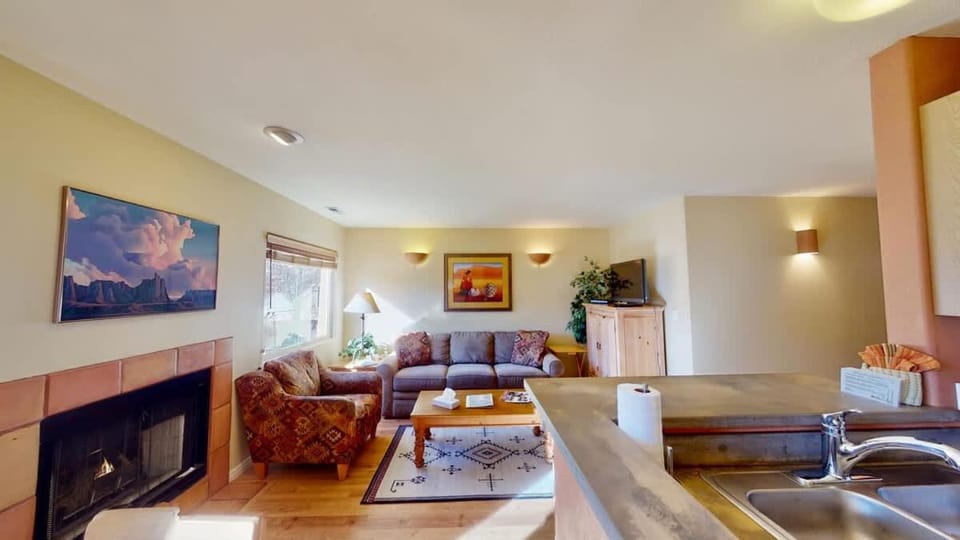 Kokopelli's Kiva #3230 House in Utah