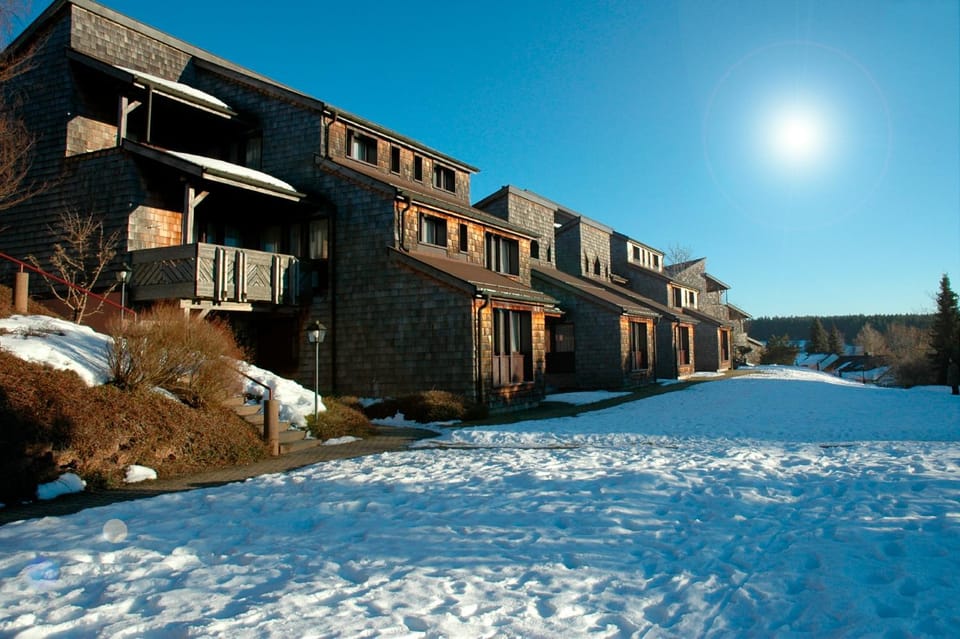 Facade/entrance, Winter