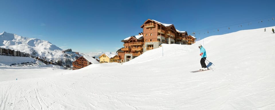 Property building, Skiing