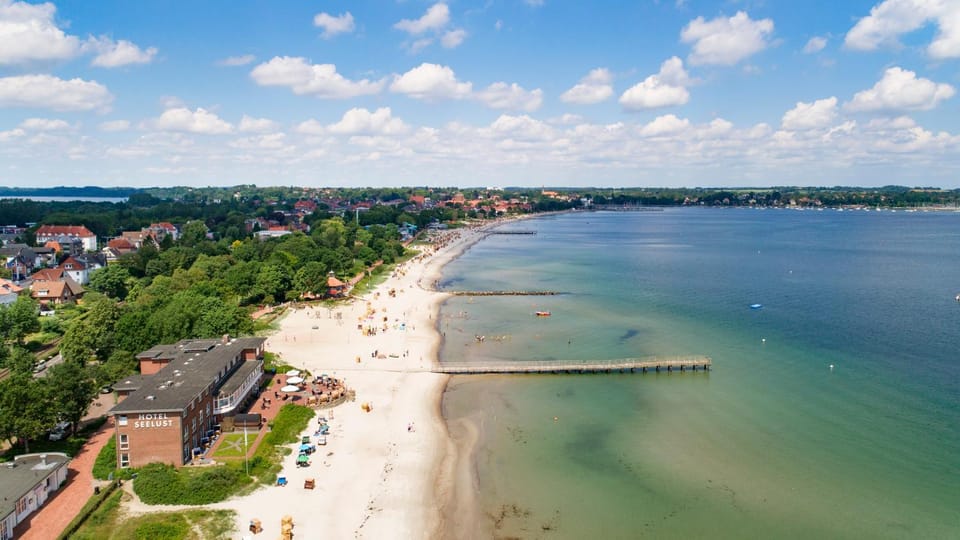 Bird's eye view, Beach, Lake view