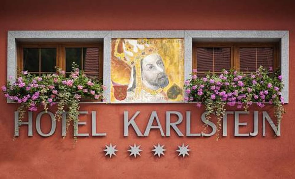 Facade/entrance, Property logo or sign