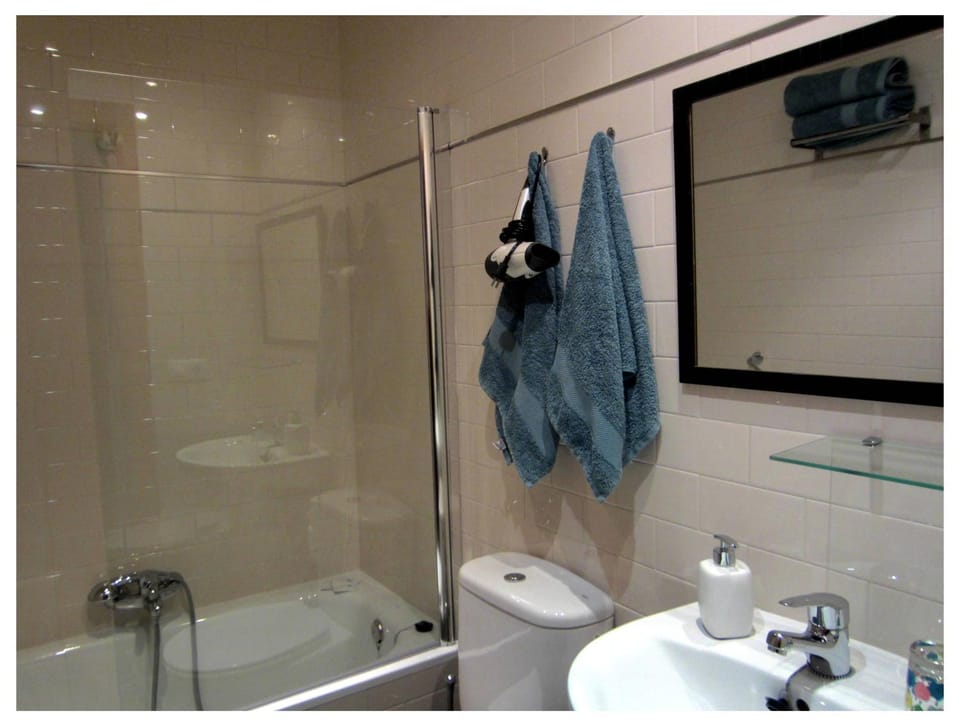Bathroom, Decorative detail