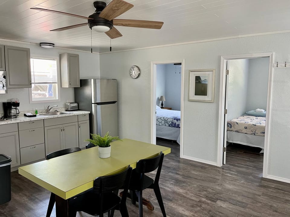 Dining area, Bedroom, kitchen