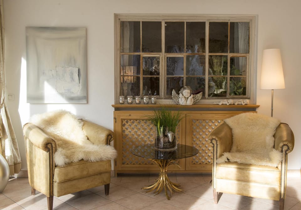 Lounge or bar