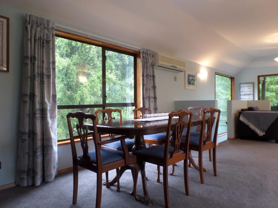 Restaurant/places to eat, Dining area, Internal: Not applicable to any particular room