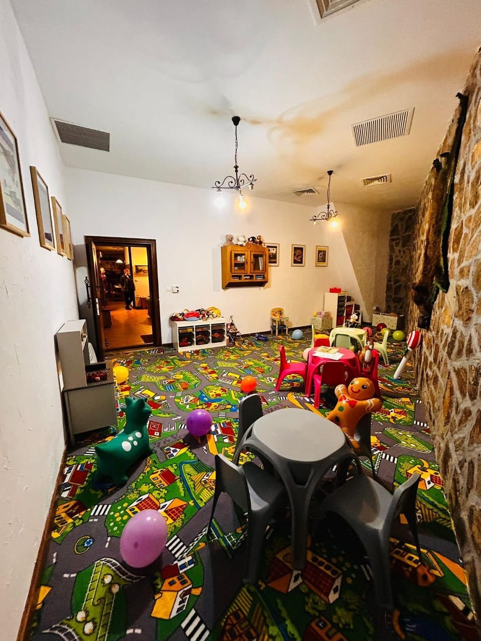 Pensiunea Casa Motului Bed and Breakfast in Cluj County