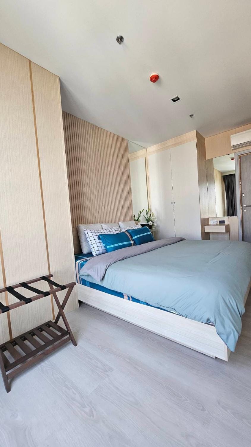 Kuno - 2Br, Beachfront Jomtien Apartment in Pattaya City