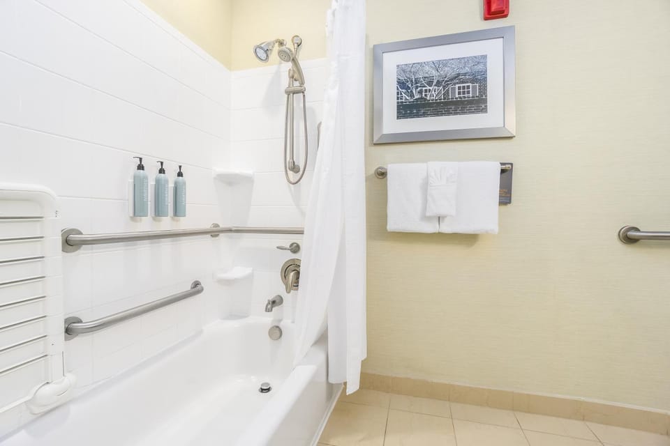 Shower, Bathroom, towels