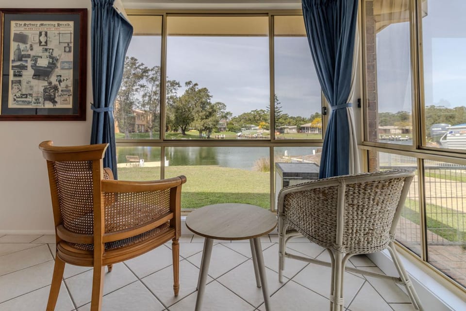 Holiday on the Water House in Sussex Inlet