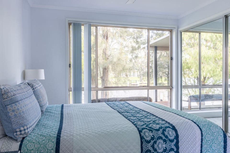 Waterfront on Plover House in Sussex Inlet