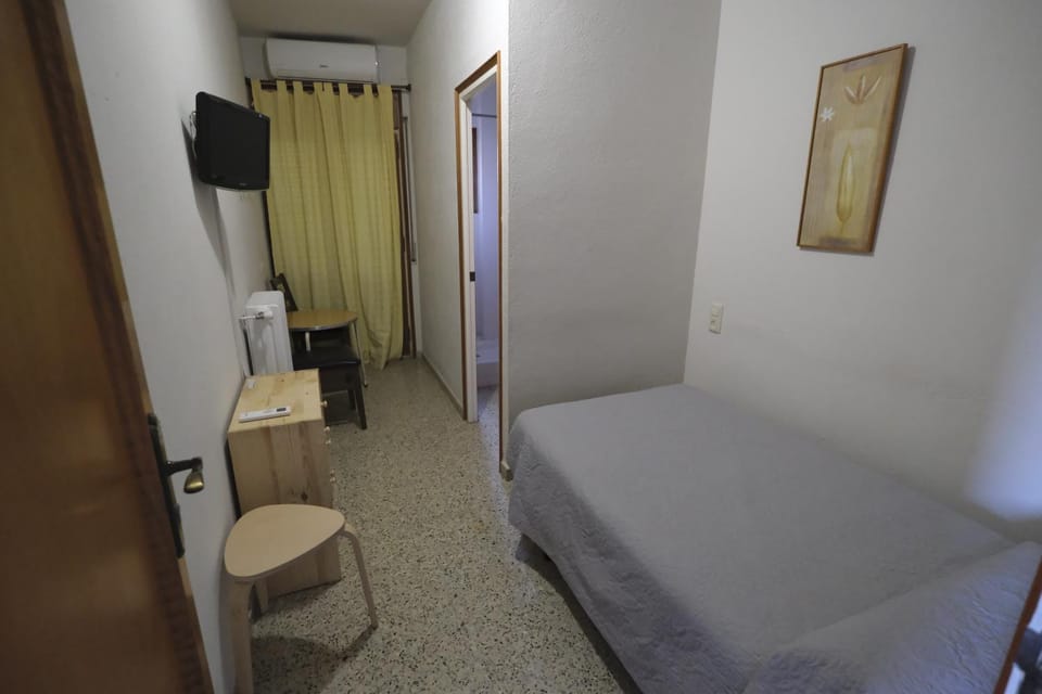 Pensio Fluvia Bed and Breakfast in Alt Empordà