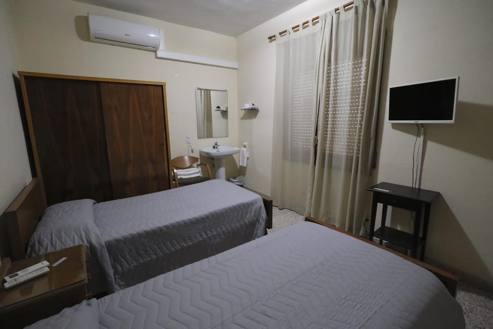 Pensio Fluvia Bed and Breakfast in Alt Empordà