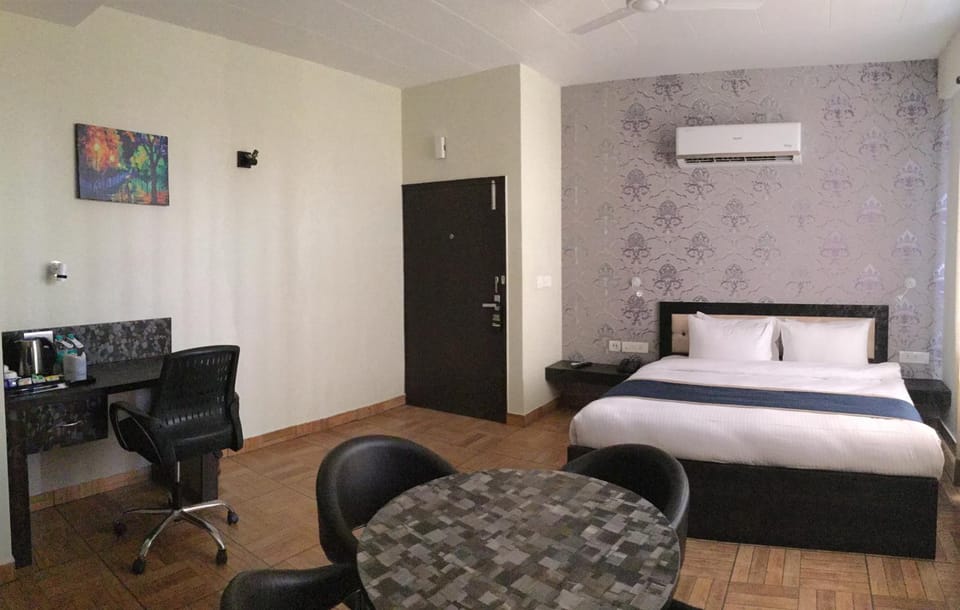 Photo of the whole room