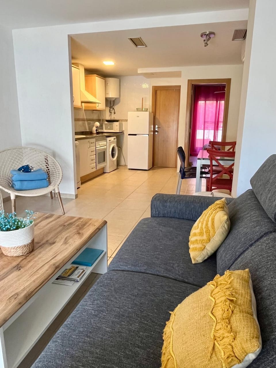 Living room, Dining area