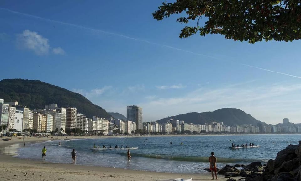 Apt reformado Copacabana lateral praia 815 Apartment in Rio de Janeiro