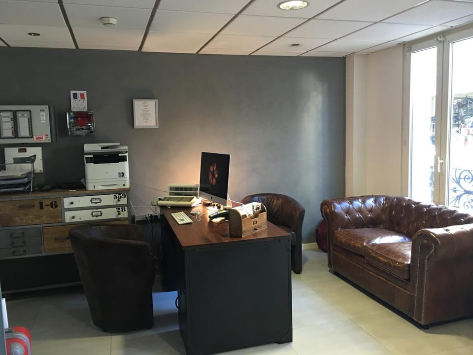 Day, Lobby or reception