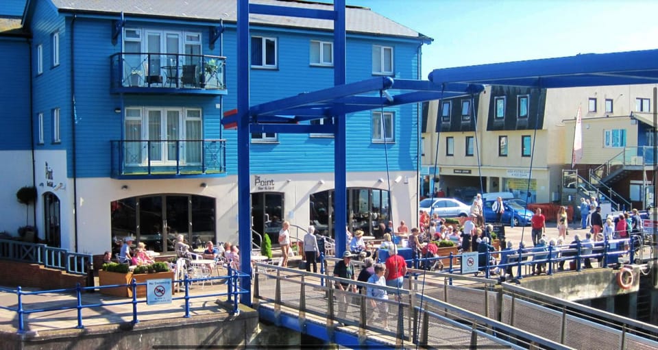 Restaurant/places to eat, Off site, Activities, Fishing, Snorkeling, Fitness centre/facilities, Beach, Canoeing, Evening entertainment, Area and facilities, Shopping Area, Sports, Entertainment