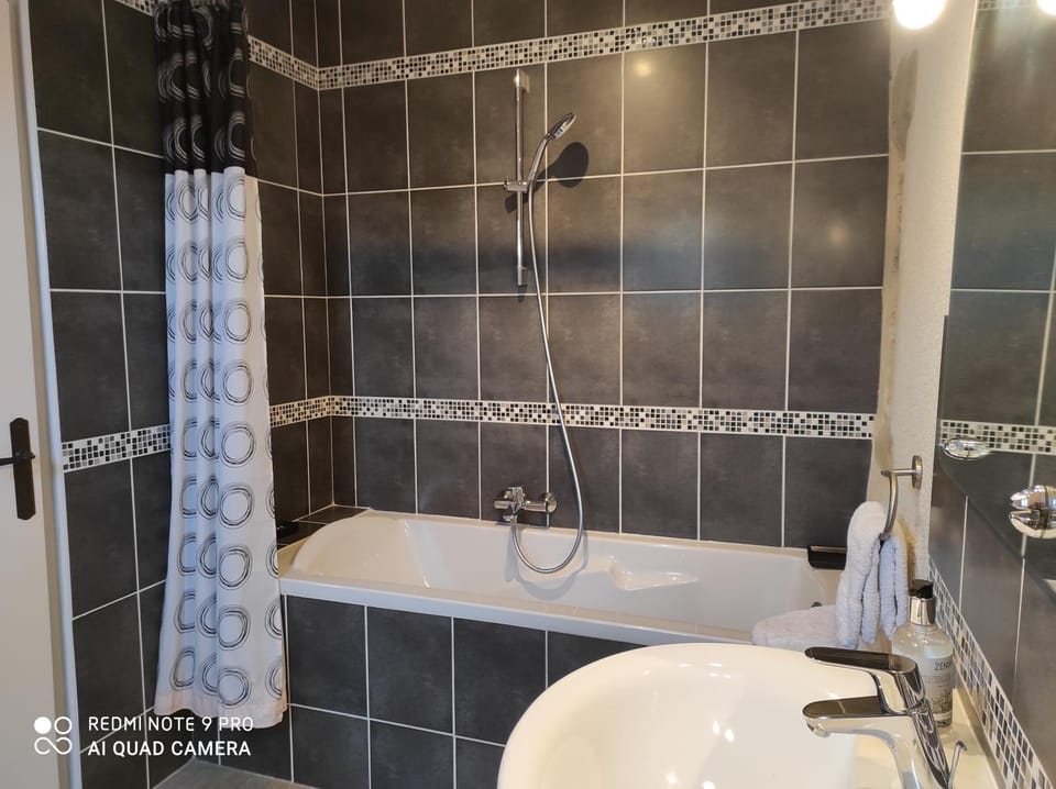 Bathroom, Bath