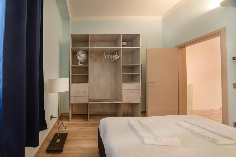Bed, Photo of the whole room, Bedroom, towels, wardrobe