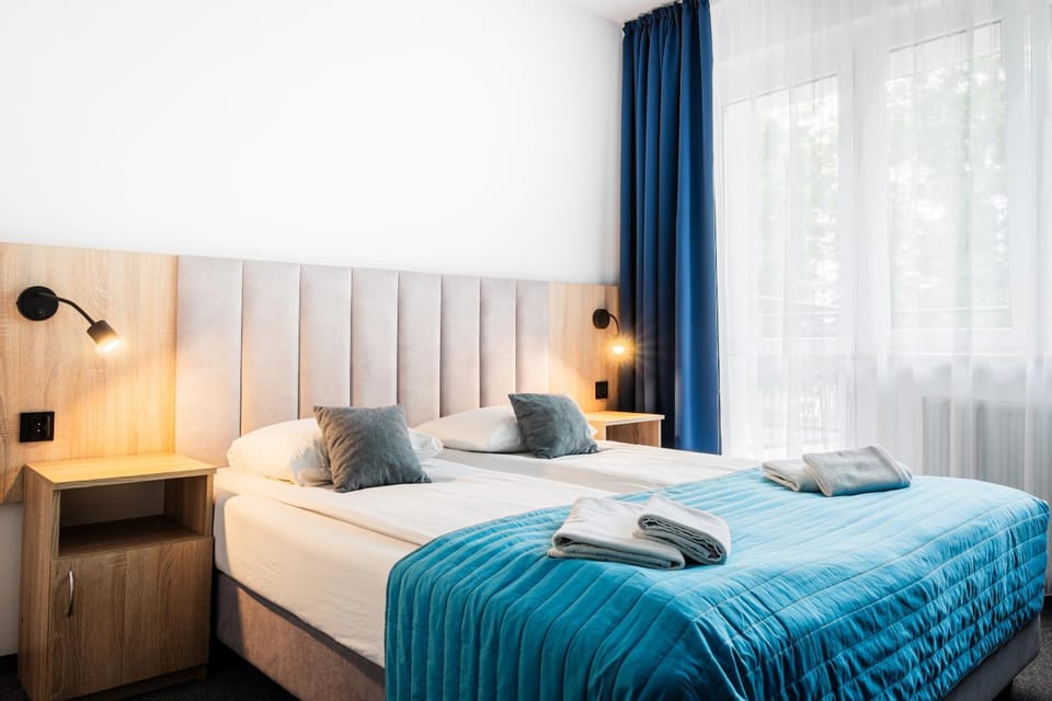Bed, Photo of the whole room, towels