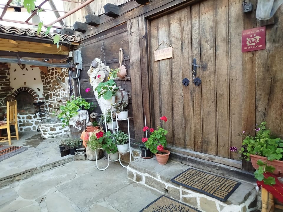 Guest House Polah Ot Minaloto Bed and Breakfast in Bulgaria