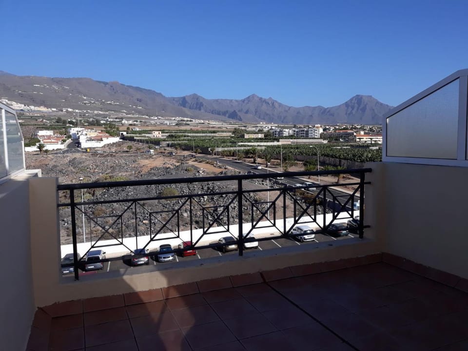 Balcony/Terrace, Mountain view