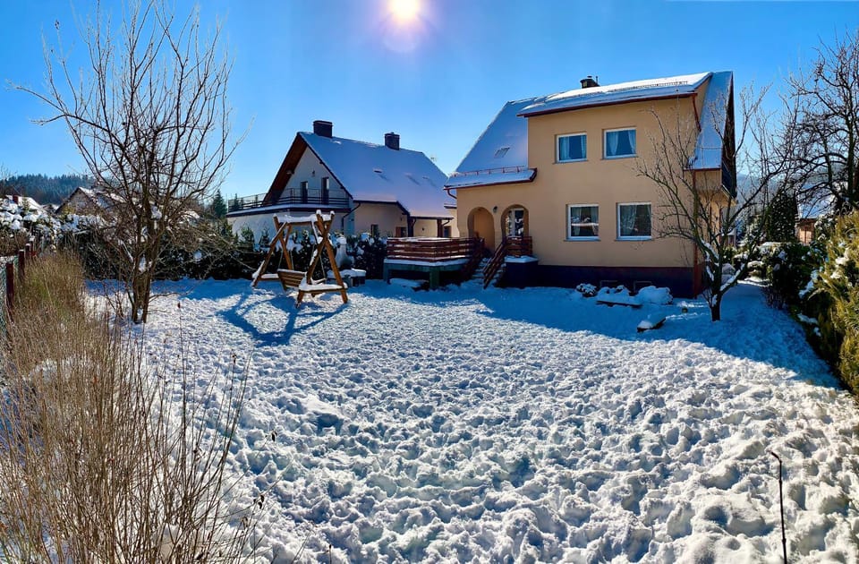Domek Monte Black z jacuzzi i sauną fińską House in Lower Silesian Voivodeship