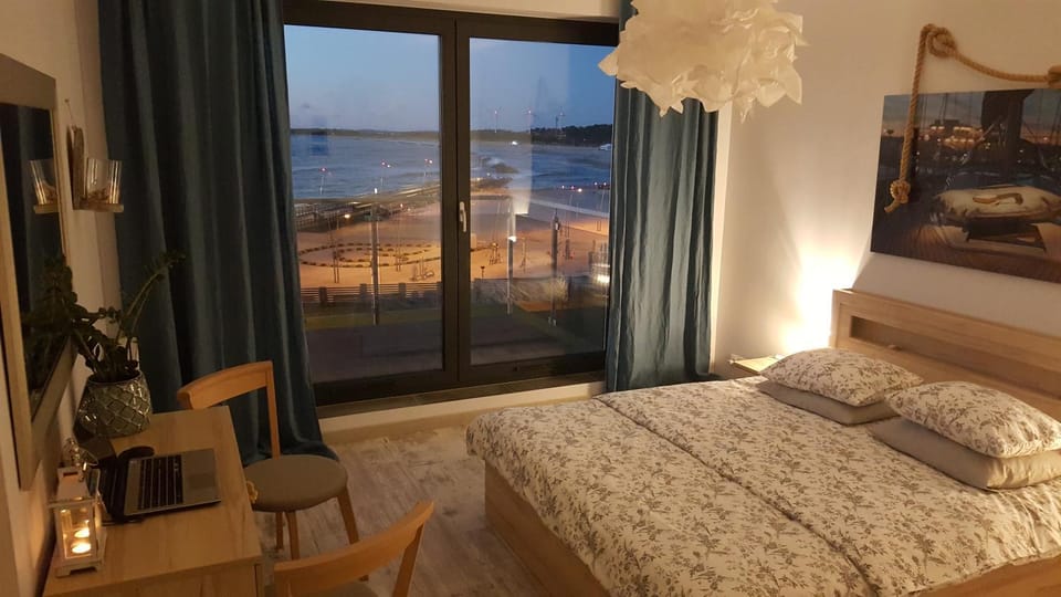 Bed, Photo of the whole room, Bedroom, Sea view
