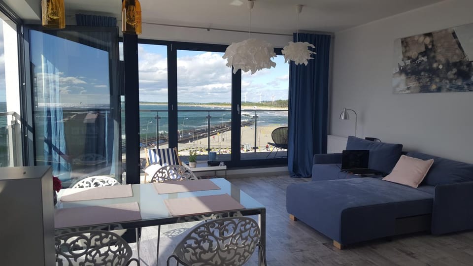 Living room, Sea view
