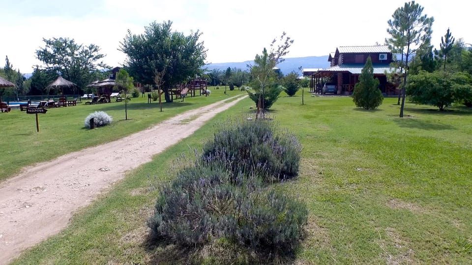 Las Cortaderas Cabañas de Tronco Nature lodge in Cordoba Province