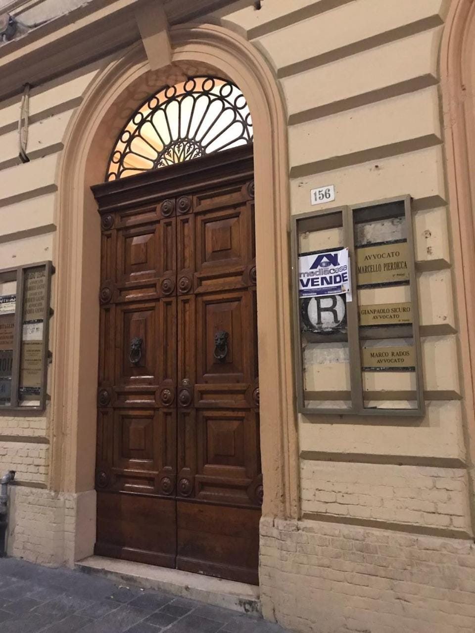Facade/entrance