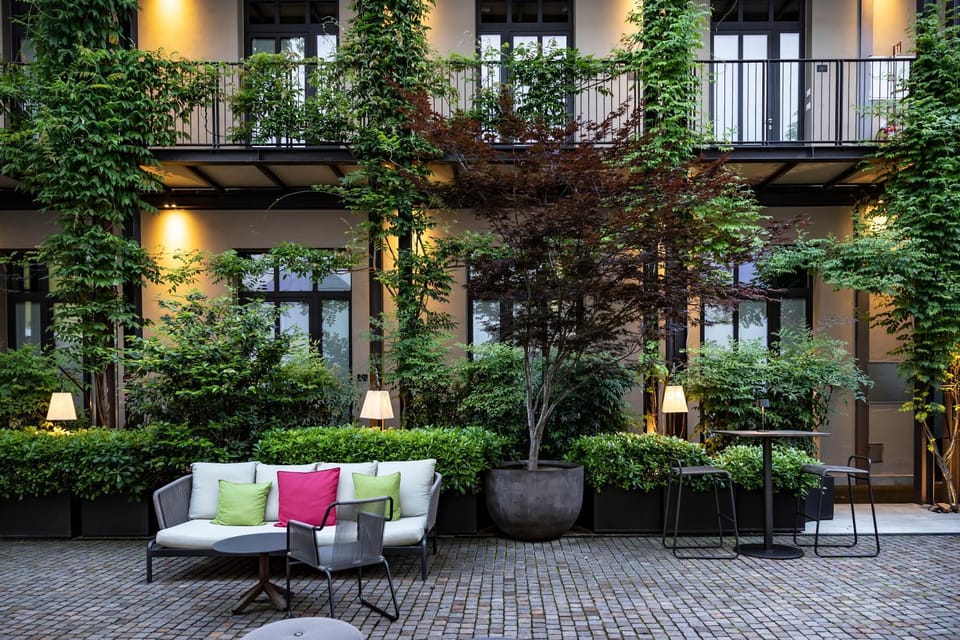 Inner courtyard view