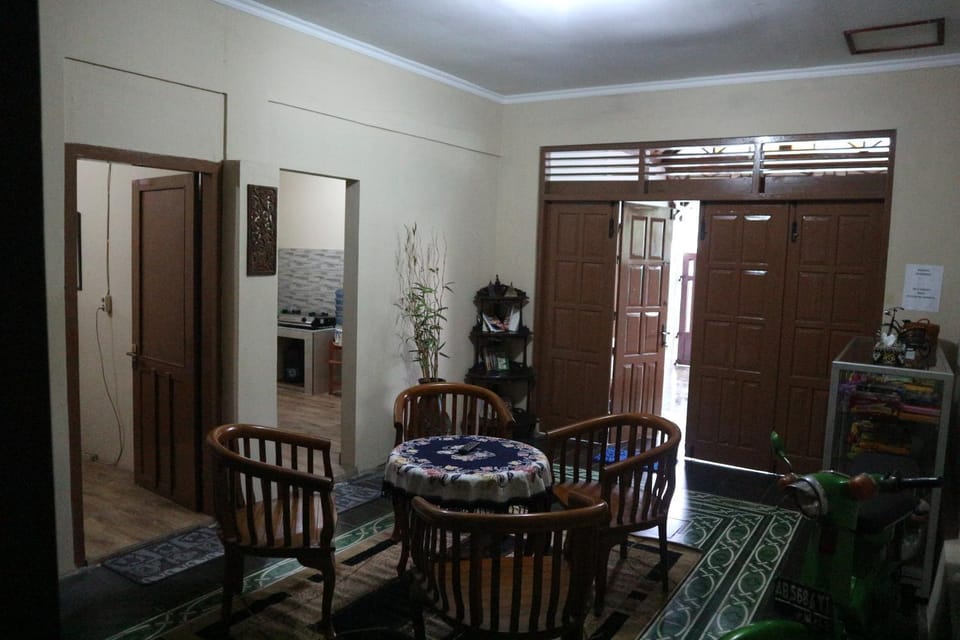 Living room, Entertainment