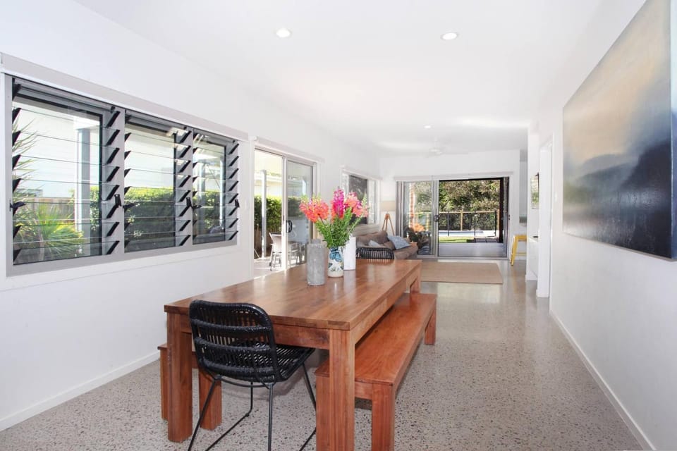 15 Wave Crescent House in Sunshine Coast
