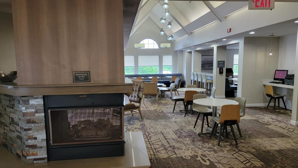 Lobby or reception, Seating area, Breakfast, flat iron