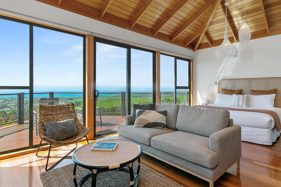 Bed, View (from property/room), Balcony/Terrace, Living room, Photo of the whole room, Seating area, Bedroom, Sea view