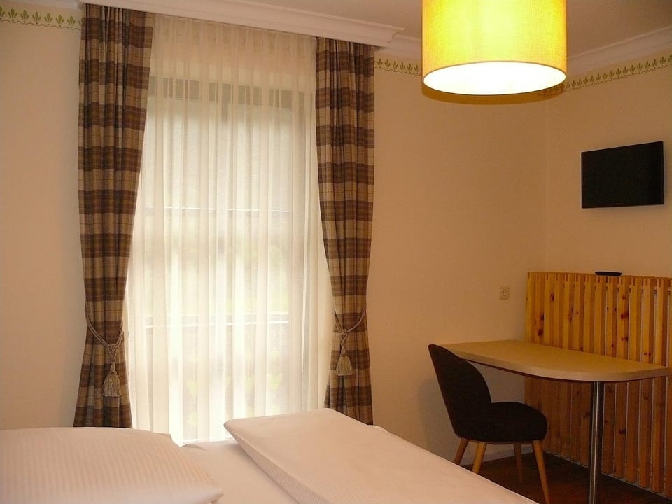 Gasthof-Pension zur Klause Bed and Breakfast in Styria